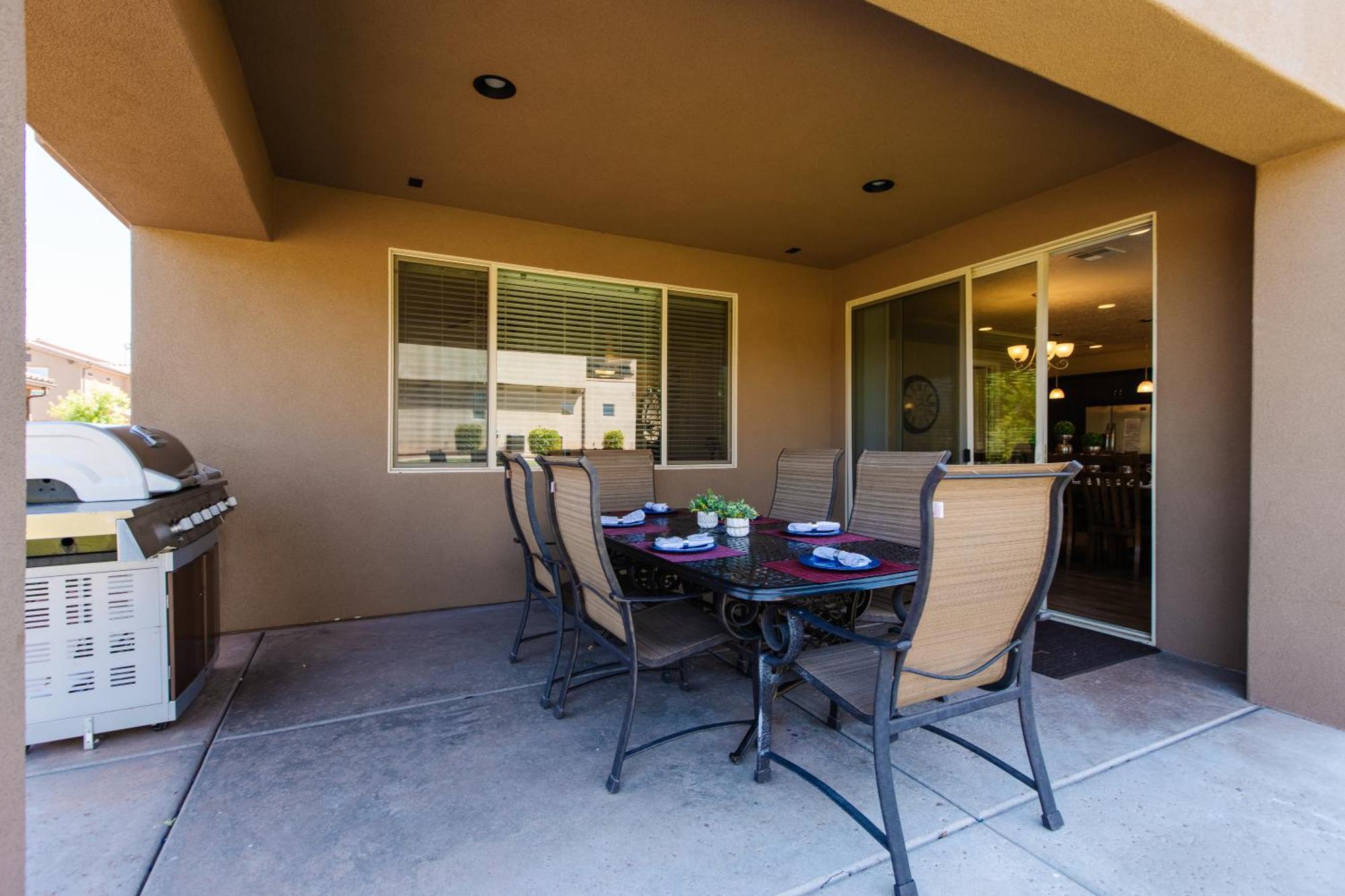 Paradise Village 36 Bunk Beds, Bbq Grill, Community Resort Style Pool And Water Park Santa Clara Exterior photo