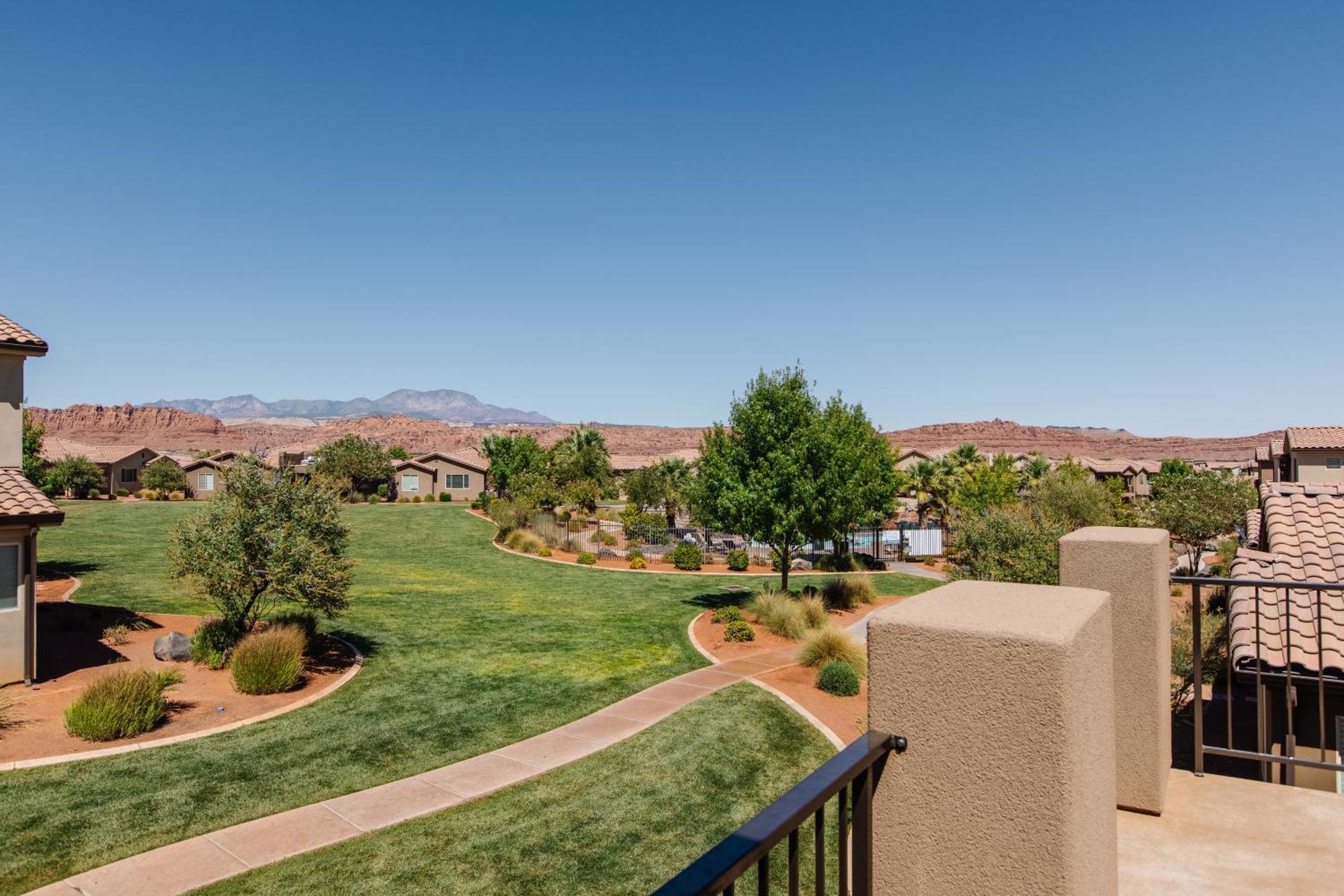 Paradise Village 36 Bunk Beds, Bbq Grill, Community Resort Style Pool And Water Park Santa Clara Exterior photo