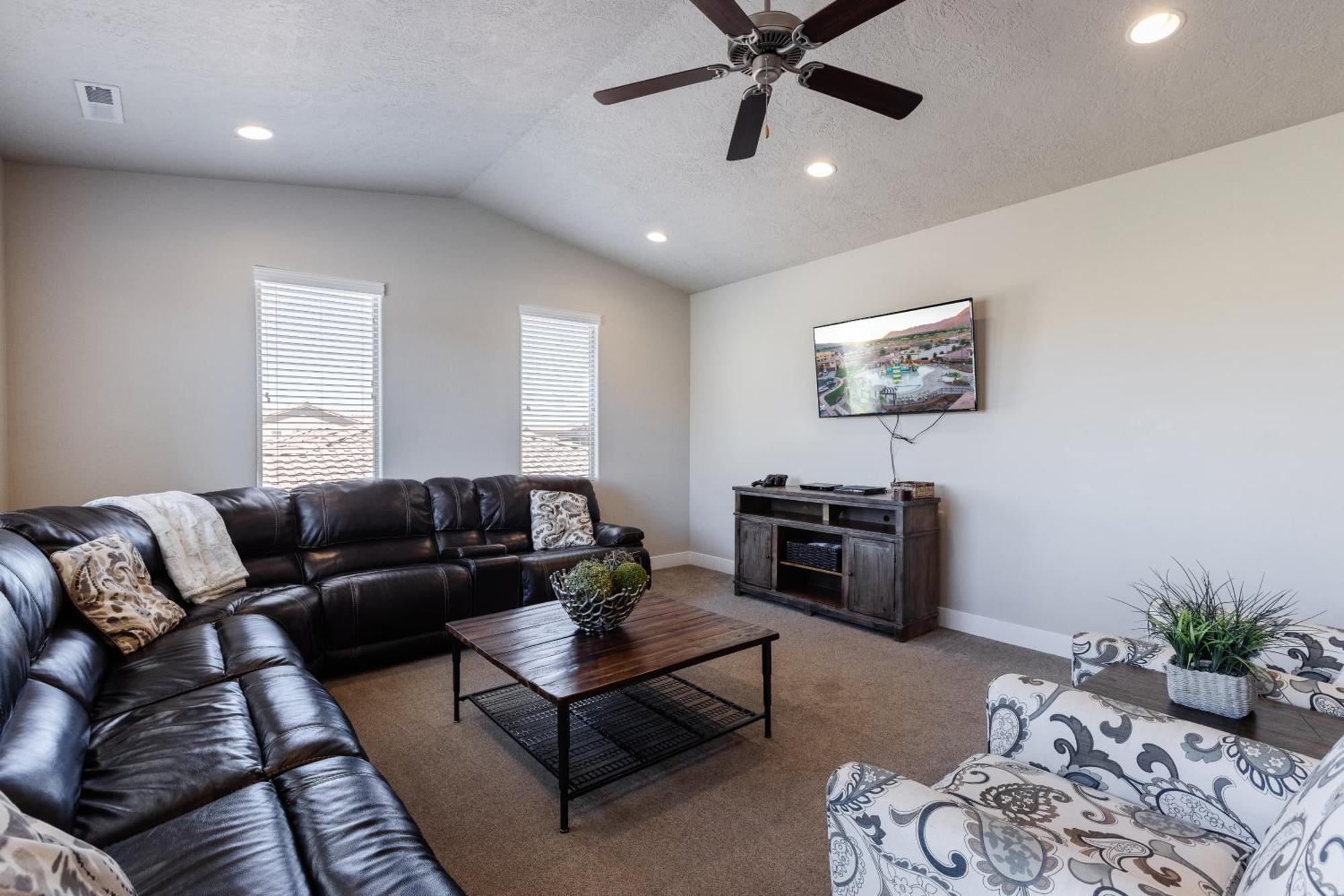 Paradise Village 36 Bunk Beds, Bbq Grill, Community Resort Style Pool And Water Park Santa Clara Exterior photo