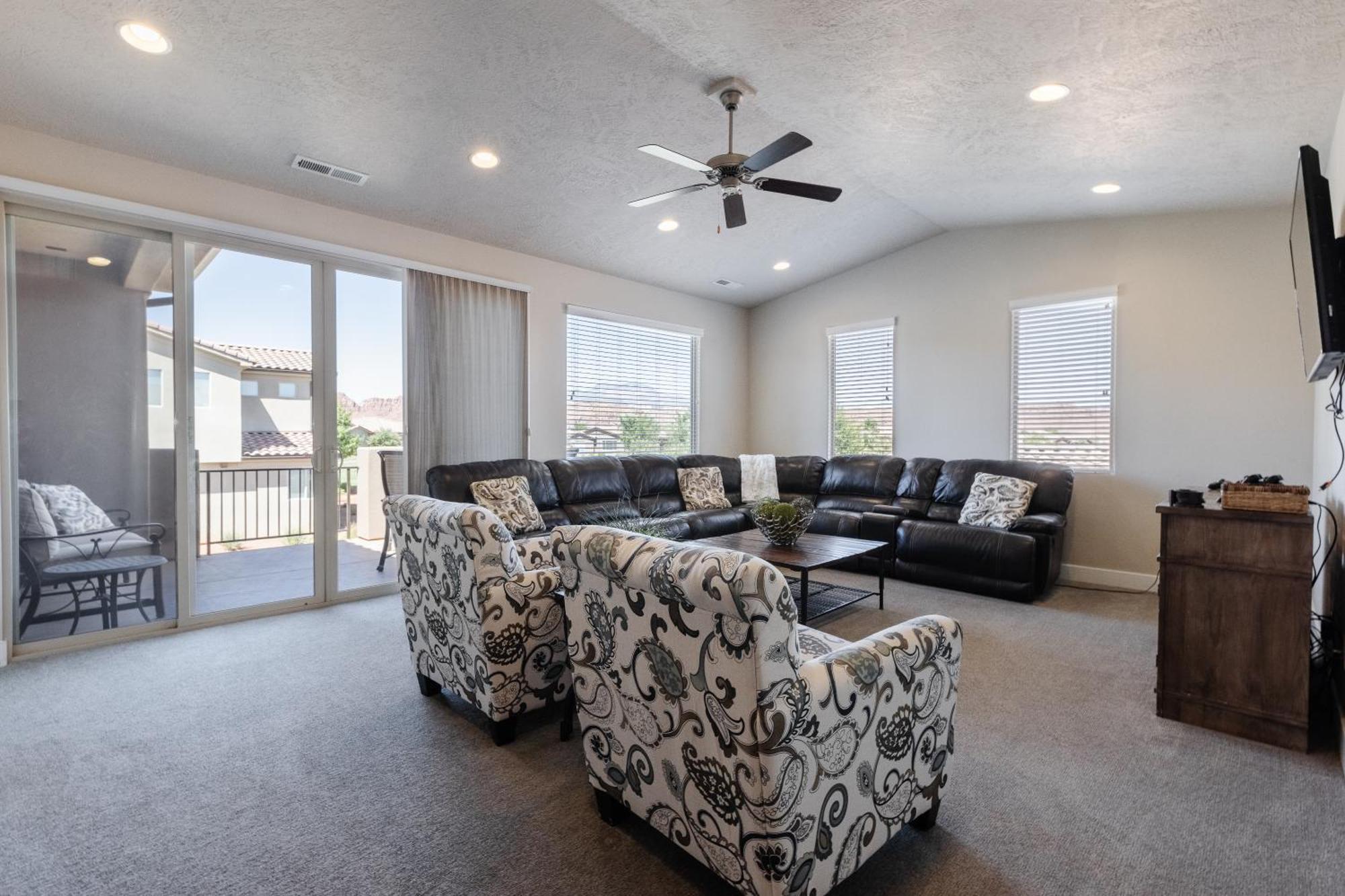 Paradise Village 36 Bunk Beds, Bbq Grill, Community Resort Style Pool And Water Park Santa Clara Exterior photo