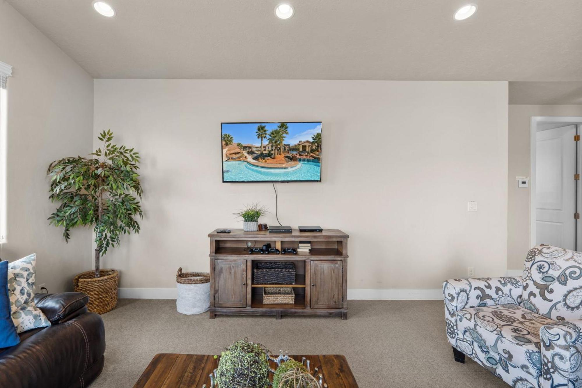 Paradise Village 36 Bunk Beds, Bbq Grill, Community Resort Style Pool And Water Park Santa Clara Exterior photo
