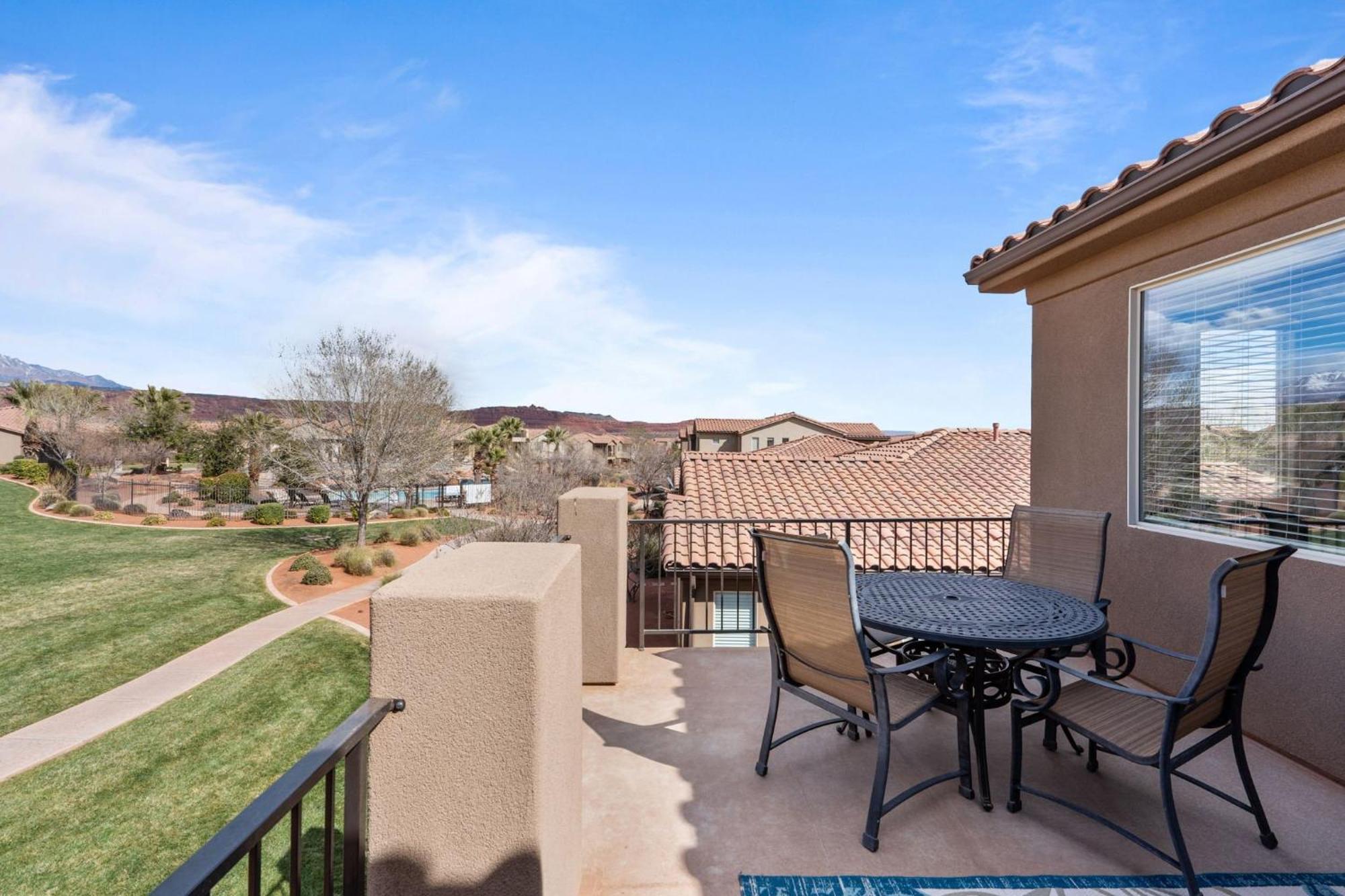 Paradise Village 36 Bunk Beds, Bbq Grill, Community Resort Style Pool And Water Park Santa Clara Exterior photo